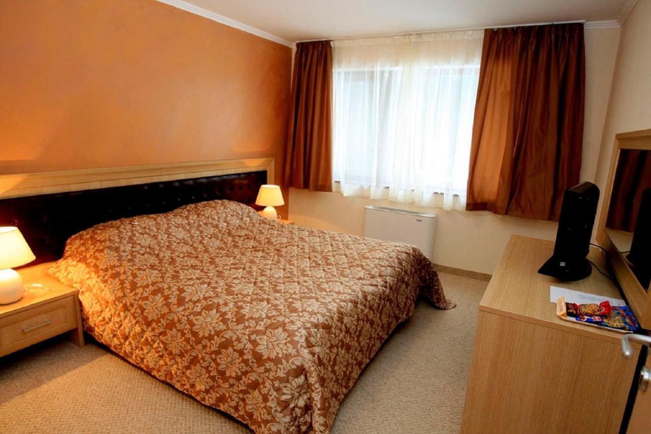 Отель Olymp Hotel Тетевен-23